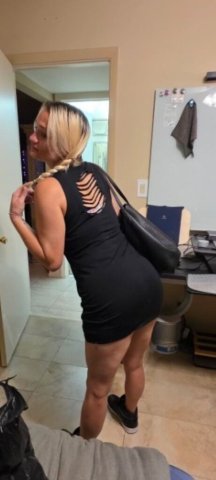 Fort Lauderdale Female Escort — come over and hang out - 1