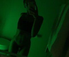 Knoxville Female Escort — Content + Customs (Outcall Only) - Image 2