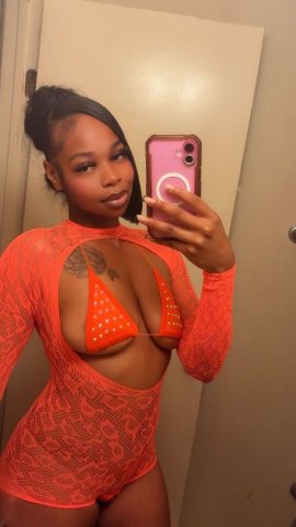 Starr — Natural Curvy Fantasy Roleplay with Outcalls (25) - 1