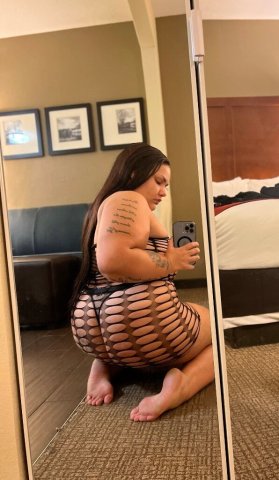 Queens Curvy Female Escort — Ashleyy for private companionship - 1