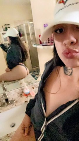 Orlando MILF Mommy Female Escort — Outcalls & Reliable Transportation - 1
