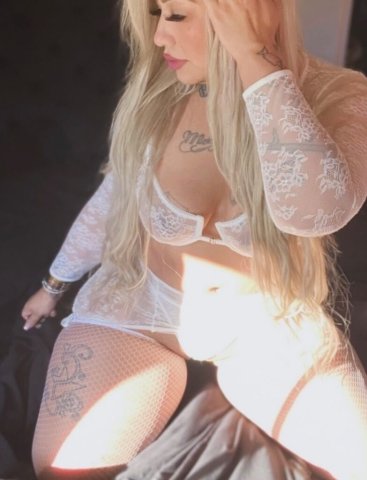 Milwaukee Female Escort — Pink & Juicy (27) - 1