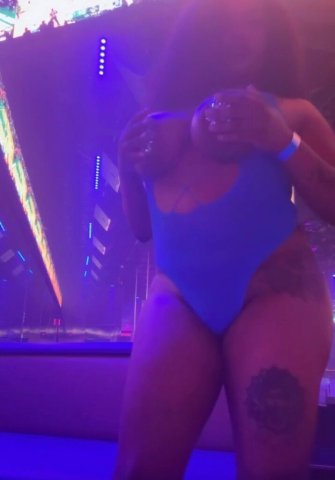 Tampa Female Escort — Discreet Facetime Verification - 1