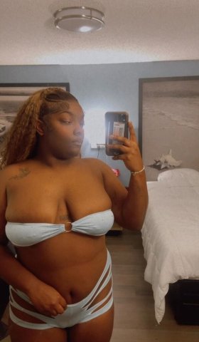 Sensual Curvaceous Thick Ebony Pure Pleasure — In Lantana Incalls - 1