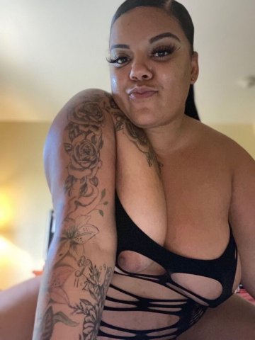 New Orleans Female Escort — Backdoor friendly (incall only) - 1