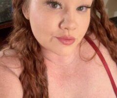 Thick red-haired ginger with curvy big-boob look — foot worship, massage, roleplay + golden shower - Image 8