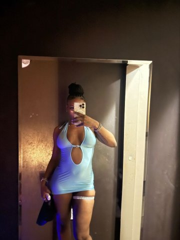 Dani - Incalls Available for Massage & Arm Candy - 1