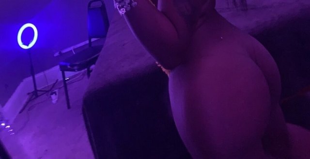 Petite Female Escort in Cleveland, OH - 1
