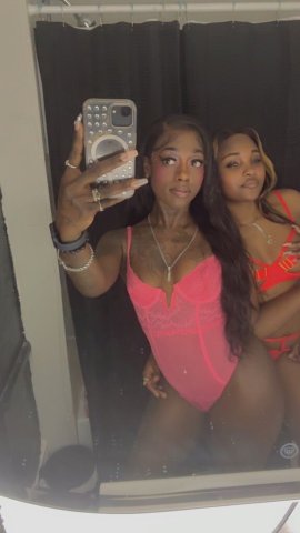Kansas City 2-Girl Escort Experience at Pleasing - 1