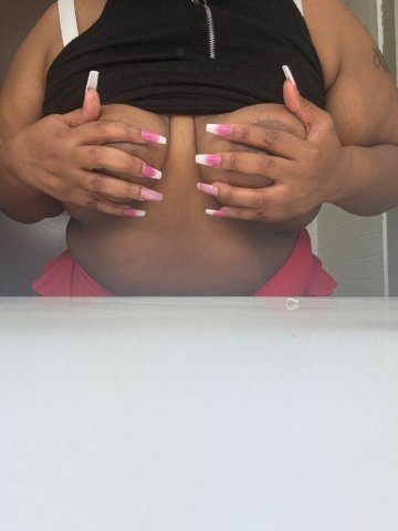 Cincinnati BBW Squirter VIP — thick cutie ready for soaked FaceTime - 1