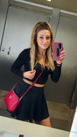 Katie (TGIF) — Cincinnati Female Escort (Incall Only) - 1