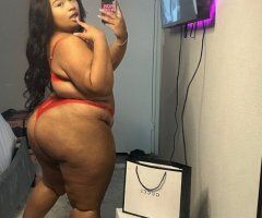 San Antonio Curvy Filipina Escort — SMTH/Feet-focused fantasy content - Image 2