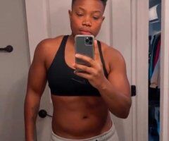 Pittsburgh Lesbian Stud — Explicit Content + FaceTime - Image 2