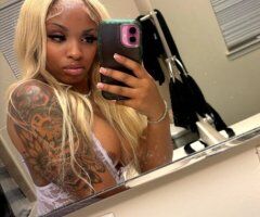 Petite discreet escort with mobile privacy — overnights available - Image 6