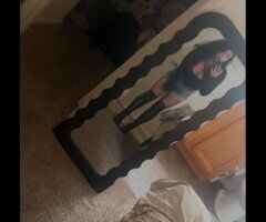 Roxi Luxx — Curly-Haired Female Escort for Dates & In/Out Calls - Image 10
