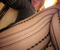 Long Beach Female Escort — curve body ass tickle tease & request-based sessions - Image 2