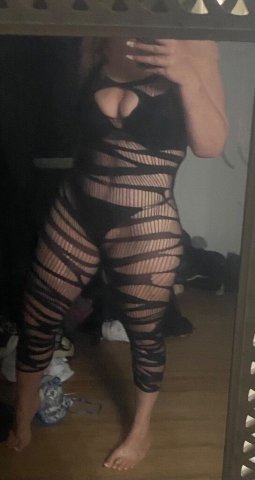 Inland Empire, CA Outcall Only Female Escort — Real Numbers, No Car - 1