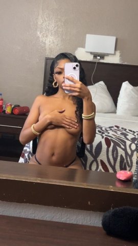Modesto CA Upscale 5-Star Companion — Outcall Cardate - 1