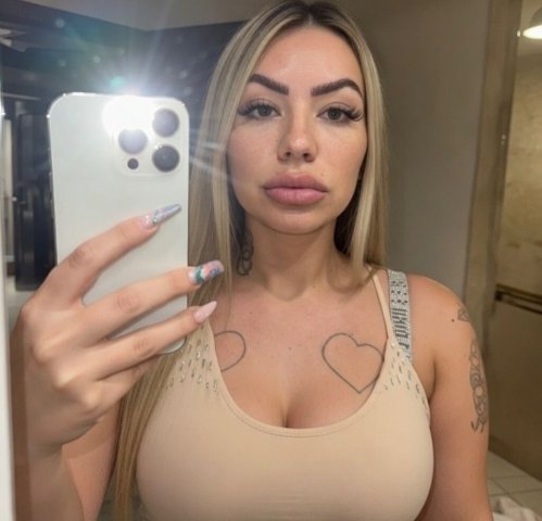 Denver CO Discreet Female Escort — This Evening - 1
