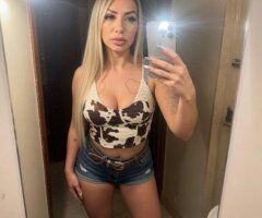 Denver CO Discreet Female Escort — This Evening - Image 2
