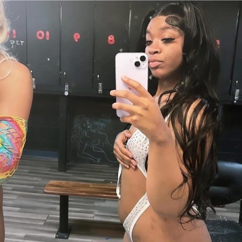 Indianapolis Female Escort — discreet outcall, super wet pussy, skilled oral - 1