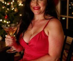 Kansas City Busty Escort — Brittany, 42 - Image 9