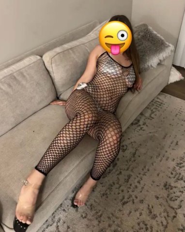 Bowling Green Escort Linzy — discreet in-call-style fun, no car dates - 1