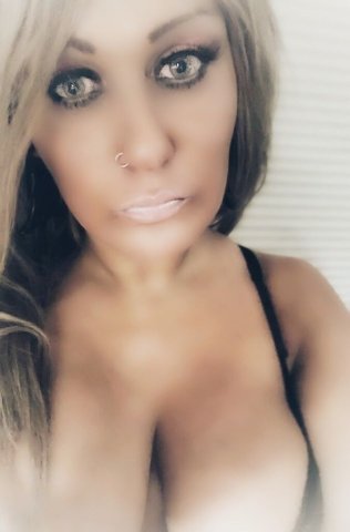 Portland, OR Female Escort — Quick Visit (No Wait) - 1