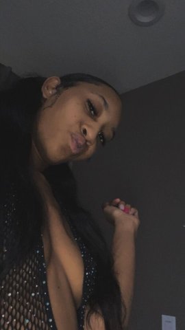 Inland Empire CA Female Escort — Incalls & Outcalls (FaceTime Verification) - 1