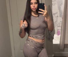 Houston escorts - Houston Super Wet Live Video & FaceTime Content (Outcalls Only) 