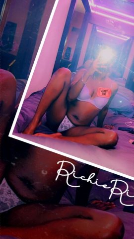Milwaukee Upscale Escort — Massages, Deep Throat, Striptease & Toy Show - 1