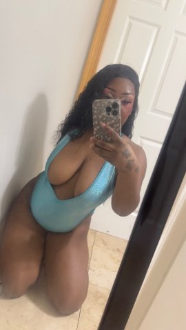 Seattle WA Car Dates Available Now - 1