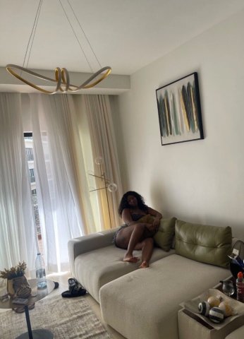 Long Beach Female Escort — Petite Incall Only, Fetish-Friendly - 1
