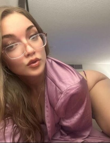 Fantasy Queen ✨ Online Shows & Exclusive Content (Special CarPlay) - 1