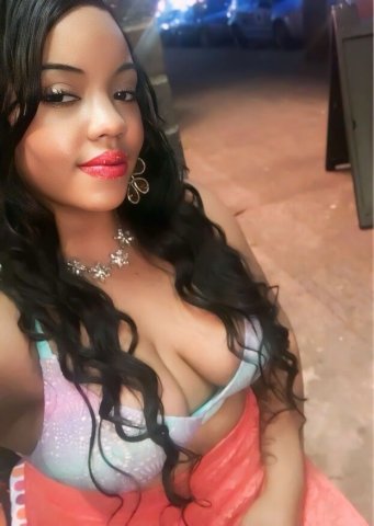 Portland Female Escort — Playful luxury style - 1
