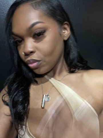 Riverdale Outcall Only Female Escort — ft verification required - 1