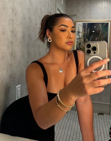Long Beach Female Escort — Incall, No Drama - 1