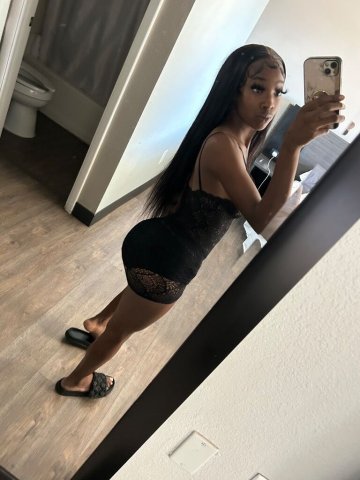 Fresno Female Escort — car fun dates, drink dates & outcalls - 1
