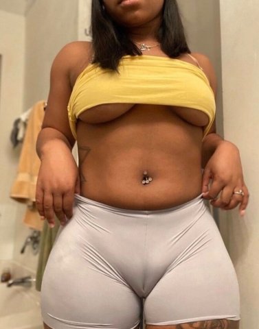 Milwaukee Curvy Escort — Incall & Outcall (Big Booty Focus) - 1