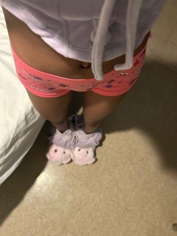 Bronx Female Escort — In-calls only - 1