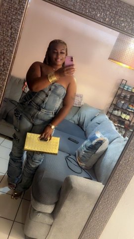 Philadelphia Female Escort — no-car outcalls (25 deposit), squirt add-on - 1