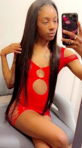 Stockton CA Escort Marie — petite & professional private time - 1