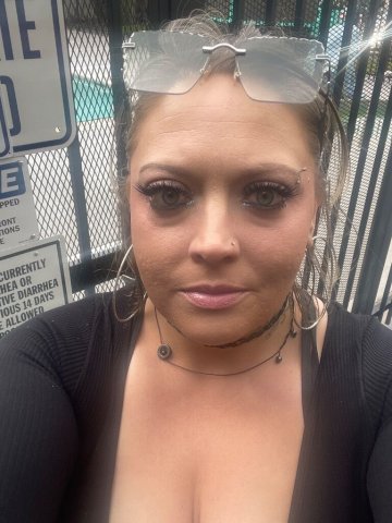 Sacramento MILF Escort Hosting Near J St. & 3rd St - 1