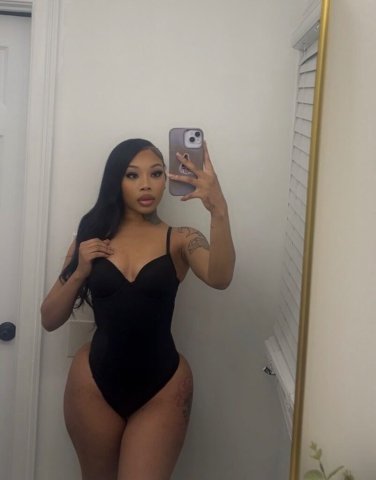Denver CO Female Escort — FaceTime, video content, and sexting (outcalls by deposit) - 1