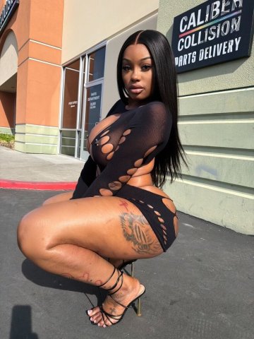 Little Rock Female Escort — Juicy Wett & Fetish Friendly - 1