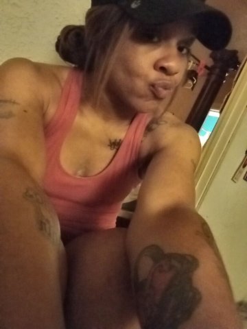Indianapolis, Indiana Female Escort — Crown Me / Doctor Style - 1