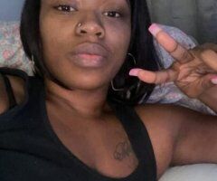 Chicago Female Escort — incall sessions at my crib - Image 3