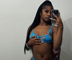 Houston, TX Mature Gentleman Only — Discreet Female Escort - Image 2