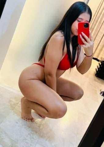 Denver CO Female Escort — Besos, mamada y massage - 1