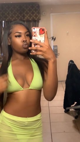 North Bay Female Escort — incalls, outcalls & car dates - 1